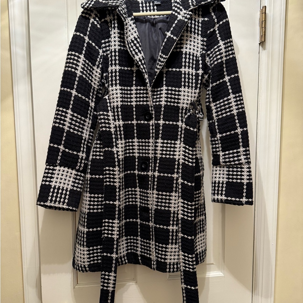 Forever 21 Black and White Plaid Coat